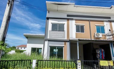 出售 4 卧室 联排别墅 在 Lat Krabang, 曼谷