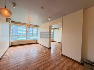 For sale 2 bedrooms condo in Huai Khwang, Bangkok