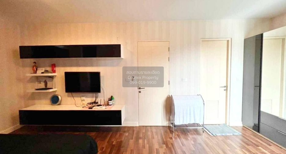 For sale 3 bedrooms house in Khlong Sam Wa, Bangkok