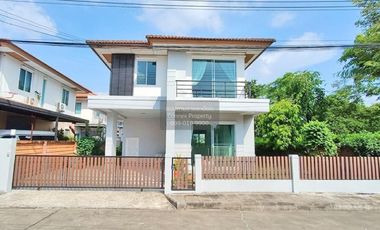 For sale 3 bedrooms house in Mueang Pathum Thani, Pathum Thani
