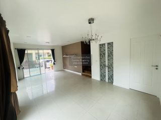 出售 3 卧室 独立屋 在 Mueang Pathum Thani, Pathum Thani