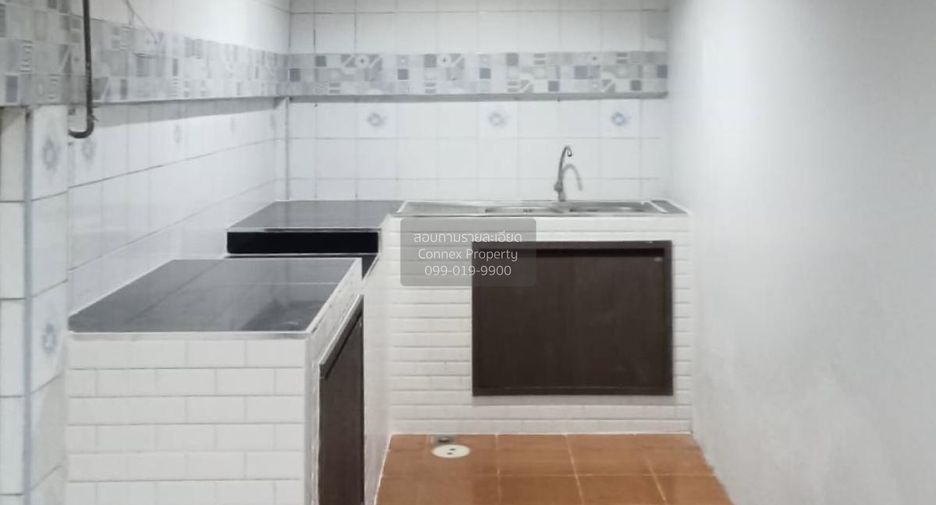 Casa adosada en venta de 2 habitaciones en Thanyaburi, Pathum Thani