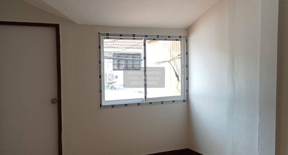 Casa adosada en venta de 2 habitaciones en Thanyaburi, Pathum Thani
