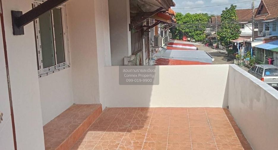 Casa adosada en venta de 2 habitaciones en Thanyaburi, Pathum Thani