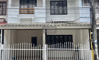 For sale 3 bedrooms townhouse in Thanyaburi, Pathum Thani