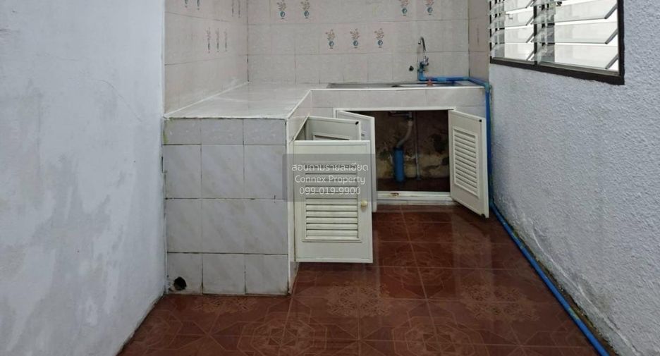 For sale 3 bedrooms townhouse in Thanyaburi, Pathum Thani