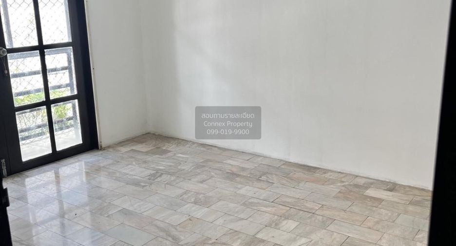 For sale 3 bedrooms townhouse in Thanyaburi, Pathum Thani