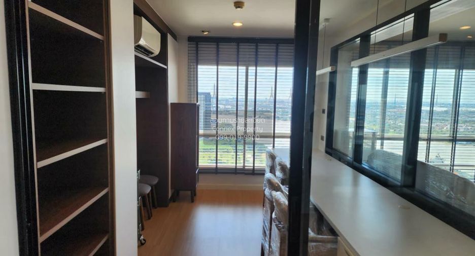 For sale 3 bedrooms condo in Yan Nawa, Bangkok