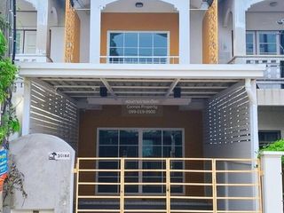 For sale 2 bedrooms townhouse in Nong Khaem, Bangkok
