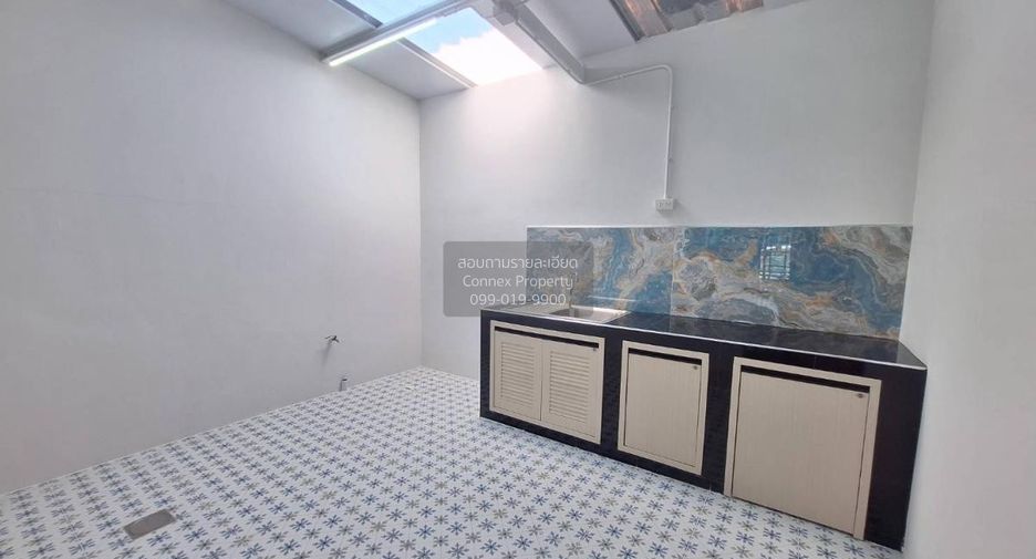 For sale 2 bedrooms townhouse in Nong Khaem, Bangkok