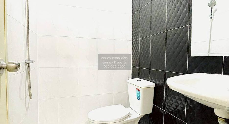 For sale 2 bedrooms townhouse in Bang Bua Thong, Nonthaburi