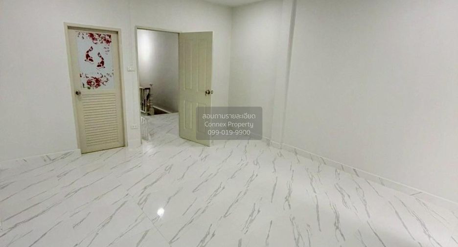 For sale 2 bedrooms townhouse in Khlong Sam Wa, Bangkok