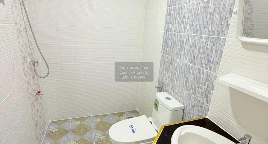 For sale 2 bedrooms townhouse in Khlong Sam Wa, Bangkok