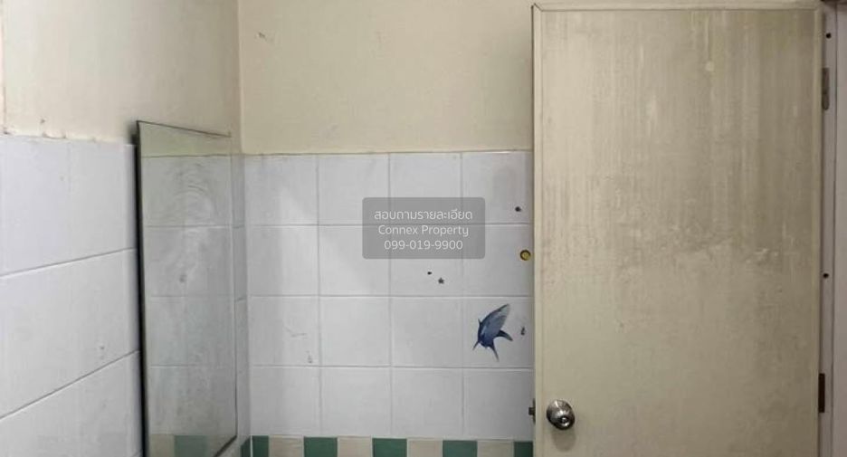 For sale 3 bedrooms townhouse in Khlong Luang, Pathum Thani