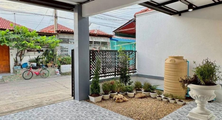 À vendre 2 chambres maison de ville à Bang Bua Thong, Nonthaburi