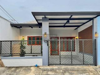 Casa adosada en venta de 2 habitaciones en Bang Bua Thong, Nonthaburi