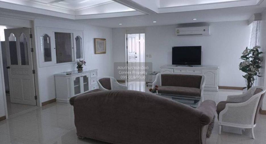 For rent 3 bedrooms condo in Watthana, Bangkok