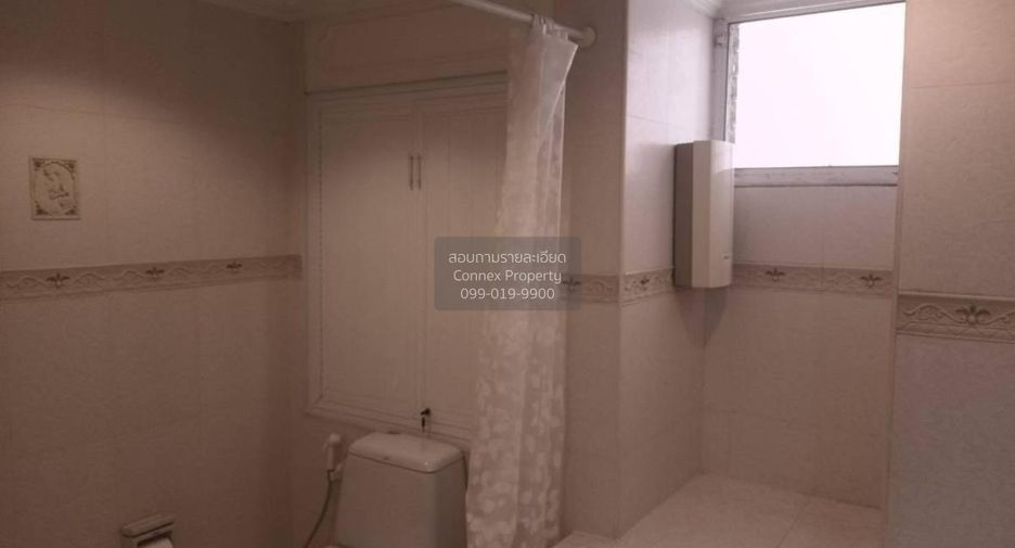 For rent 3 bedrooms condo in Watthana, Bangkok