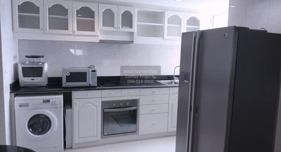 For rent 3 bedrooms condo in Watthana, Bangkok