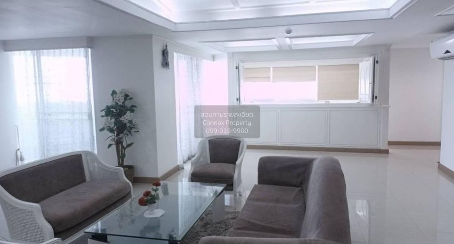 For rent 3 bedrooms condo in Watthana, Bangkok