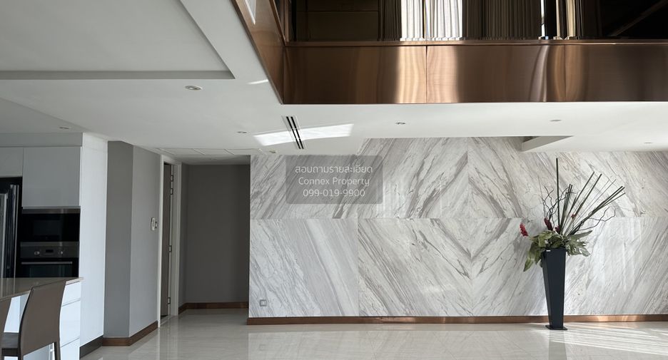 For rent 4 bedrooms condo in Watthana, Bangkok