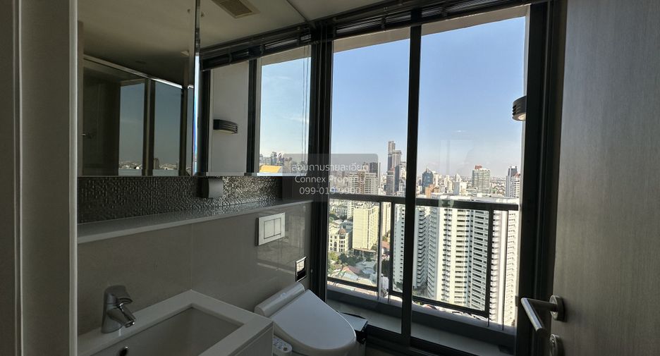 For rent 4 bedrooms condo in Watthana, Bangkok