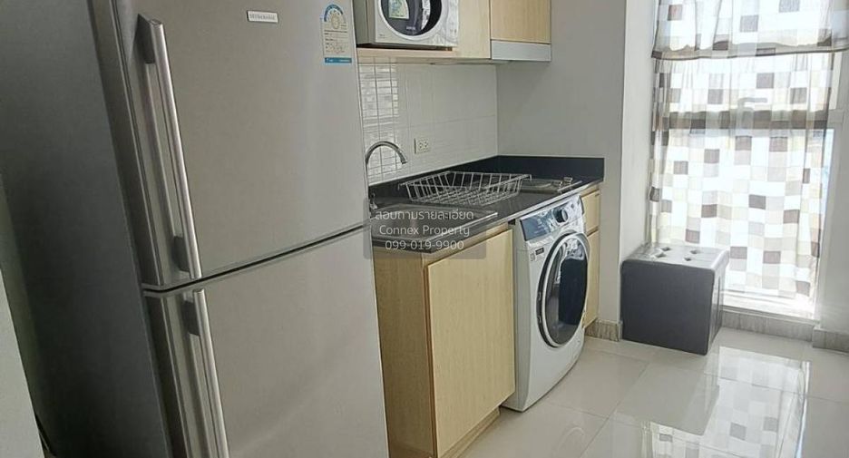 For rent 2 bedrooms condo in Phra Khanong, Bangkok