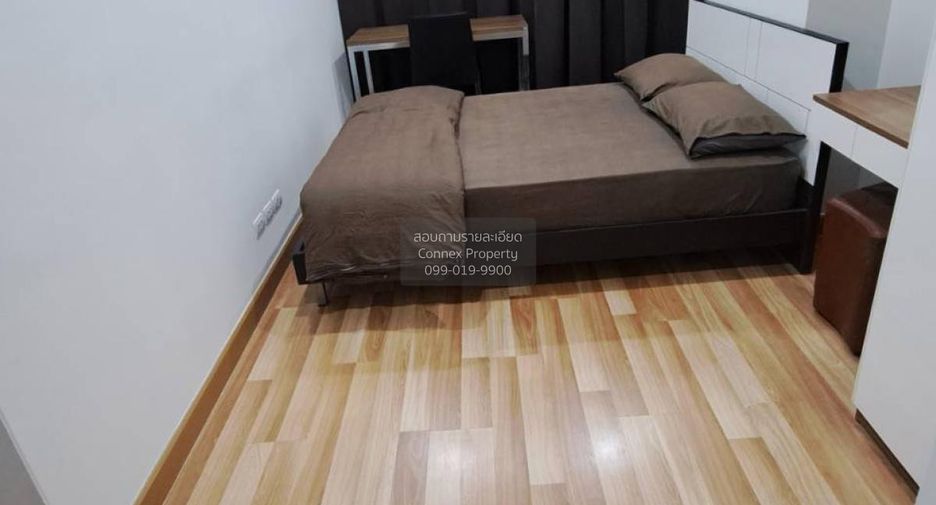 For rent 2 bedrooms condo in Phra Khanong, Bangkok