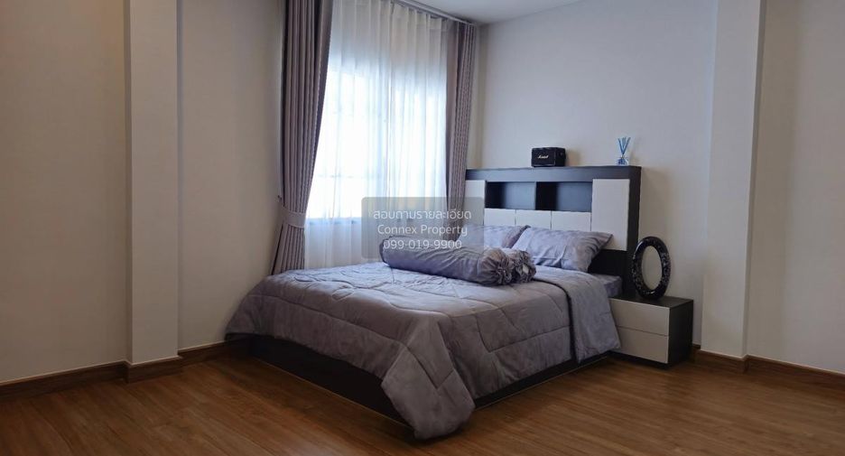 Casa en alquiler de 4 habitaciones en Bang Phli, Samut Prakan