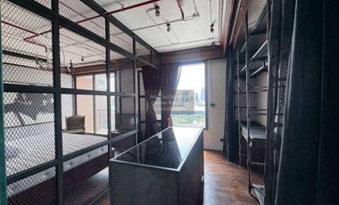 Condo en alquiler de 3 habitaciones en Khlong Toei, Bangkok