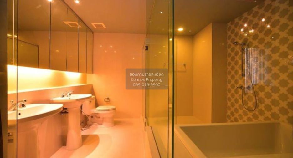 For rent 3 bedrooms condo in Khlong Toei, Bangkok