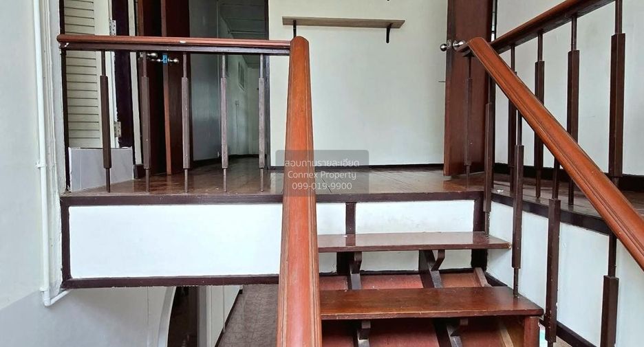 Аренда 3 спальни дом в Хуаи Кхщанг, Бангкок