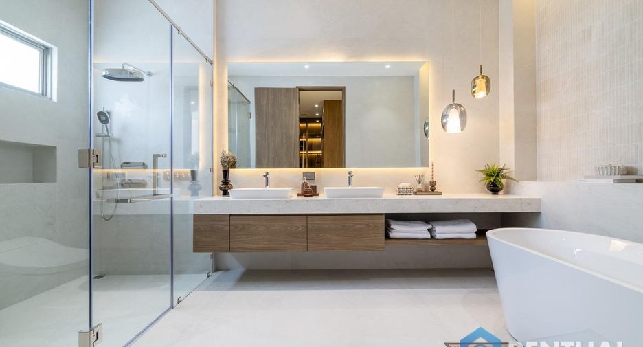 Villa en venta de 4 habitaciones en Bang Lamung, Chonburi