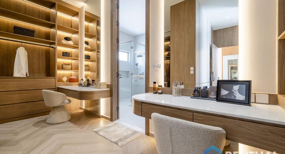 Villa en venta de 4 habitaciones en Bang Lamung, Chonburi