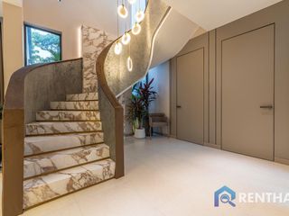 For sale 6 bedrooms villa in Jomtien, Pattaya