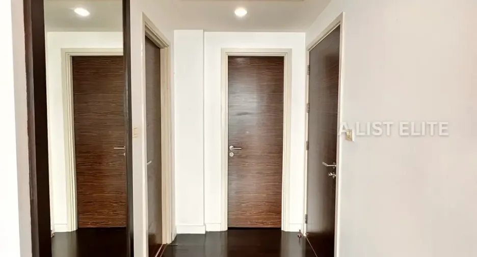 Wohnung zur Miete mit 3 Zimmer in Khlong San, Bangkok