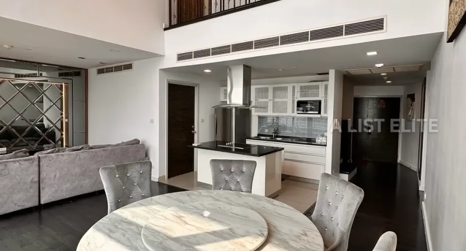 Wohnung zur Miete mit 3 Zimmer in Khlong San, Bangkok