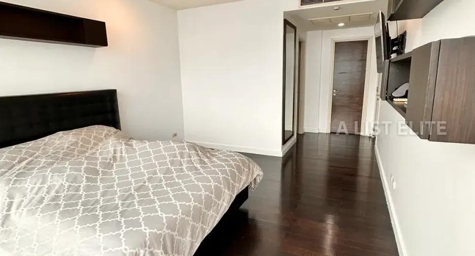Wohnung zur Miete mit 3 Zimmer in Khlong San, Bangkok
