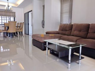 À louer 3 chambres maison à Bang Lamung, Chonburi
