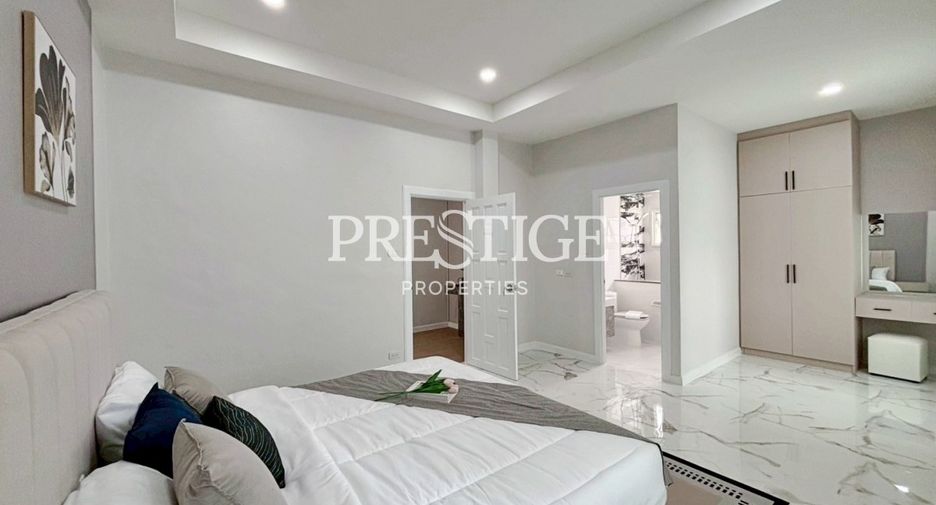For sale 4 bedrooms house in Bang Lamung, Chonburi