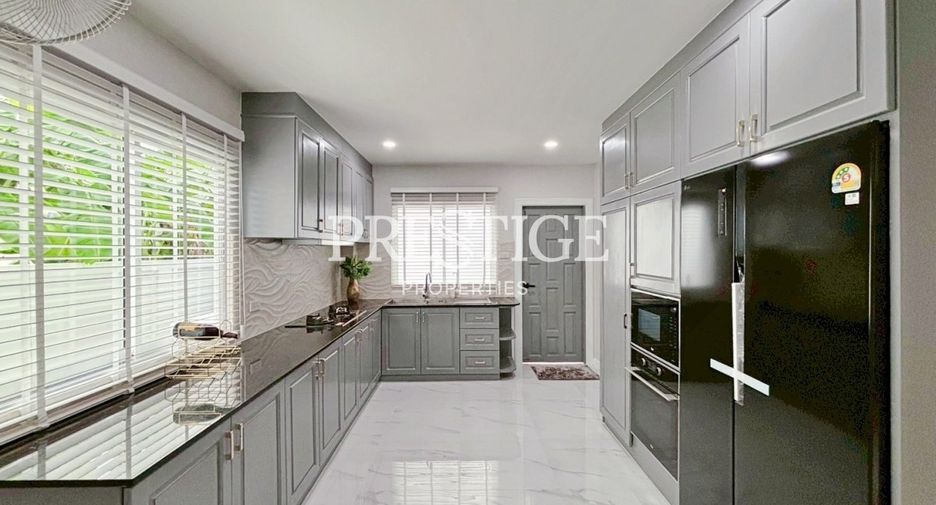 For sale 4 bedrooms house in Bang Lamung, Chonburi