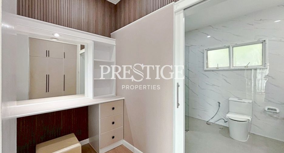 For sale 4 bedrooms house in Bang Lamung, Chonburi