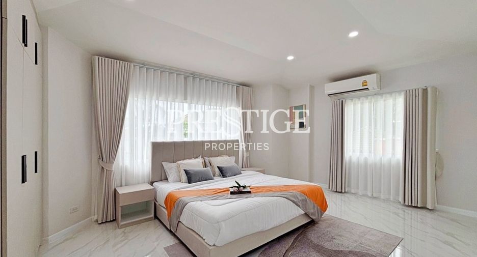 For sale 4 bedrooms house in Bang Lamung, Chonburi