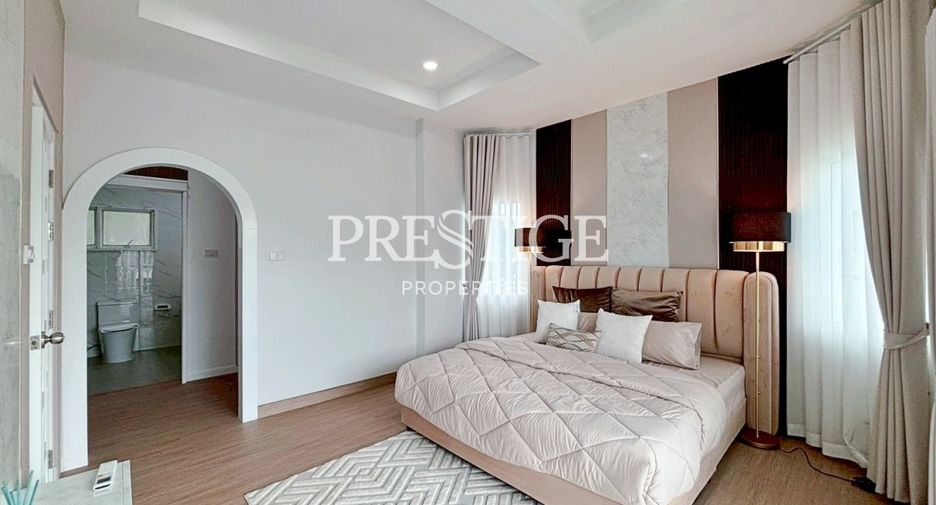 For sale 4 bedrooms house in Bang Lamung, Chonburi