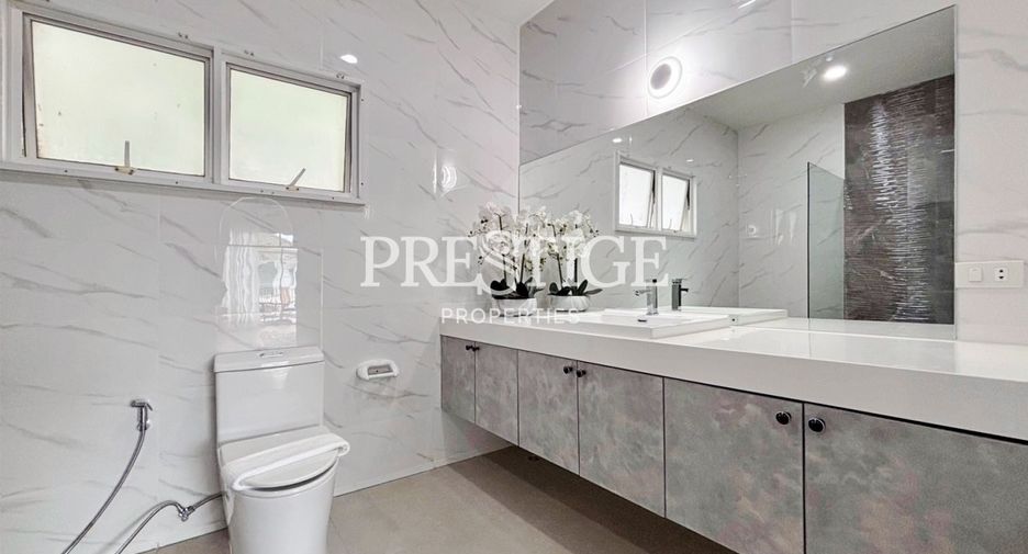 For sale 4 bedrooms house in Bang Lamung, Chonburi