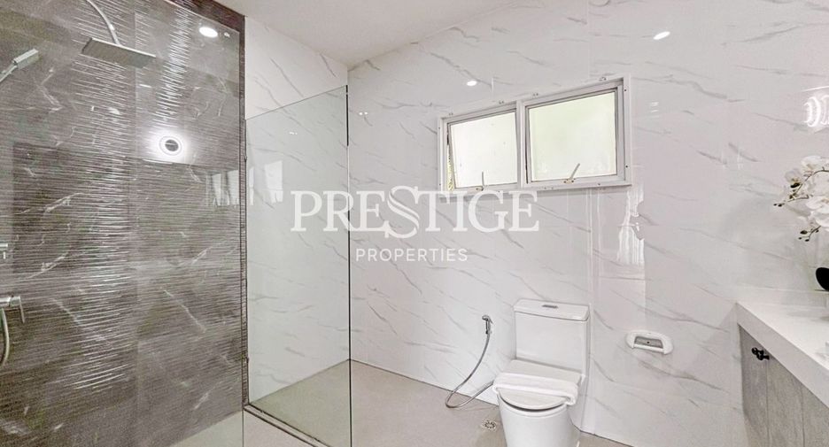For sale 4 bedrooms house in Bang Lamung, Chonburi