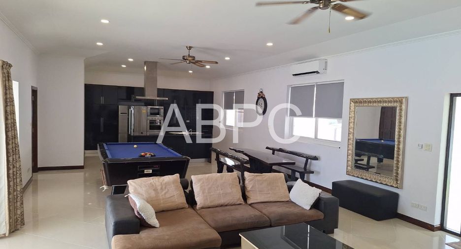 For sale 3 bedrooms house in Bang Lamung, Chonburi