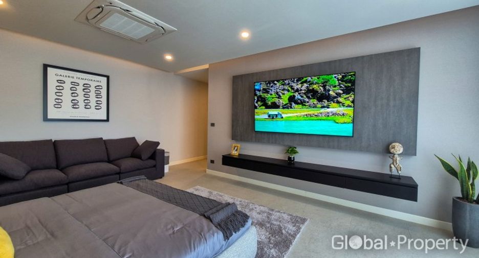 For sale 6 bedrooms house in Bang Lamung, Chonburi