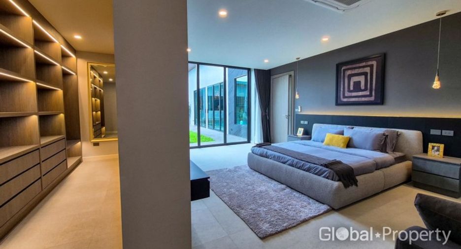 For sale 6 bedrooms house in Bang Lamung, Chonburi