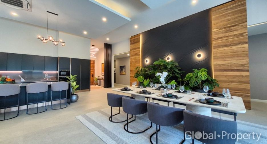 For sale 5 ベッドルーム house in Bang Lamung, Chonburi